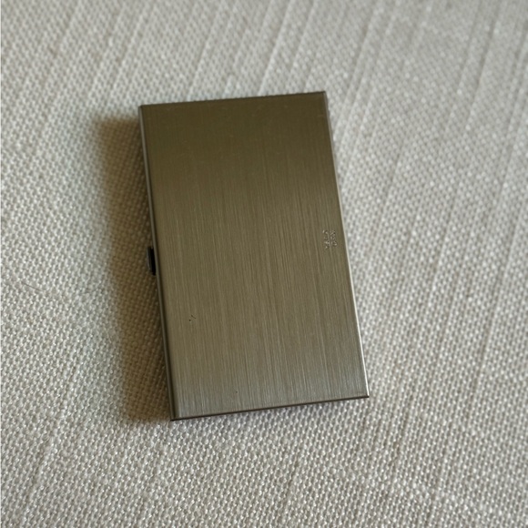 Vintage Dog Design Silver Business Card Holder - Picture 4 of 4